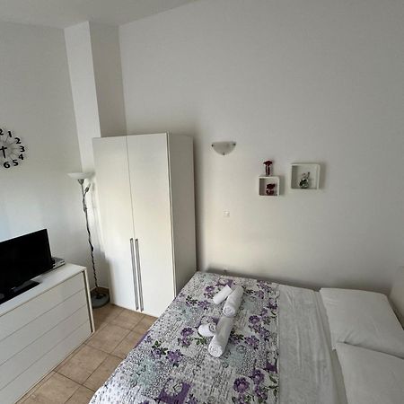 Apartment Nina Starigrad Paklenica Extérieur photo